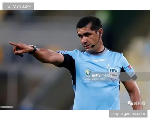 耳机裁判系统如何改变足球判罚沟通效率？规则解读分析