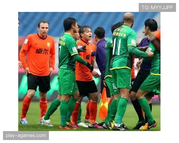 足球规则中球衣号码的规定及裁判对违规号码的判罚标准解析