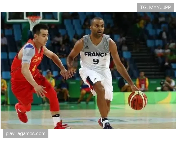 AC米兰中场结构不平衡，比赛节奏掌控力受限